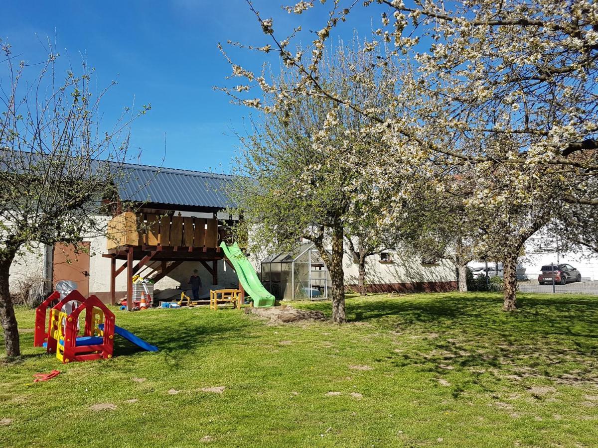 Ferienwohnung/Monteurzimmer auf dem Bauernhof Mörlenbach Exterior foto