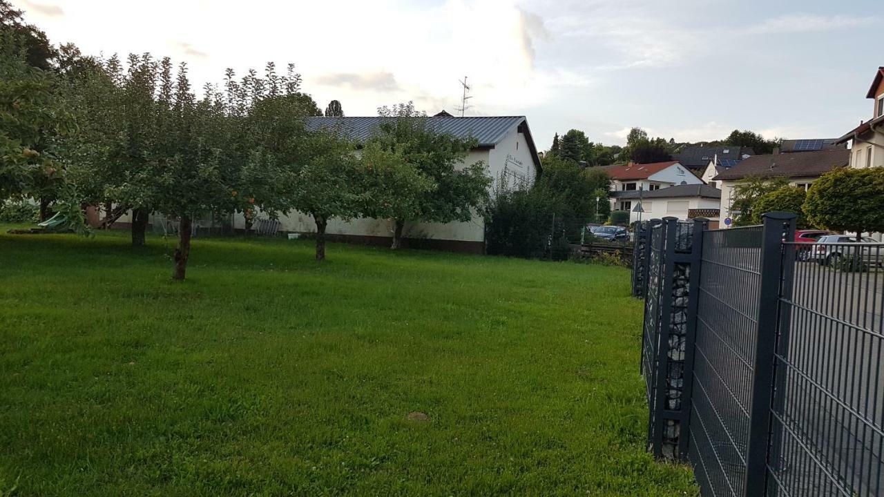 Ferienwohnung/Monteurzimmer auf dem Bauernhof Mörlenbach Exterior foto